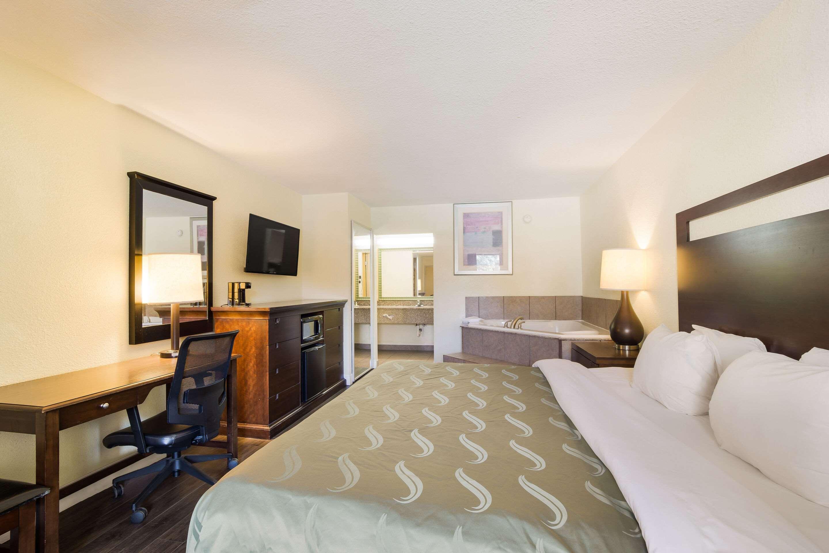 Quality Inn & Suites Conference Center Statesboro Historic District Exteriér fotografie