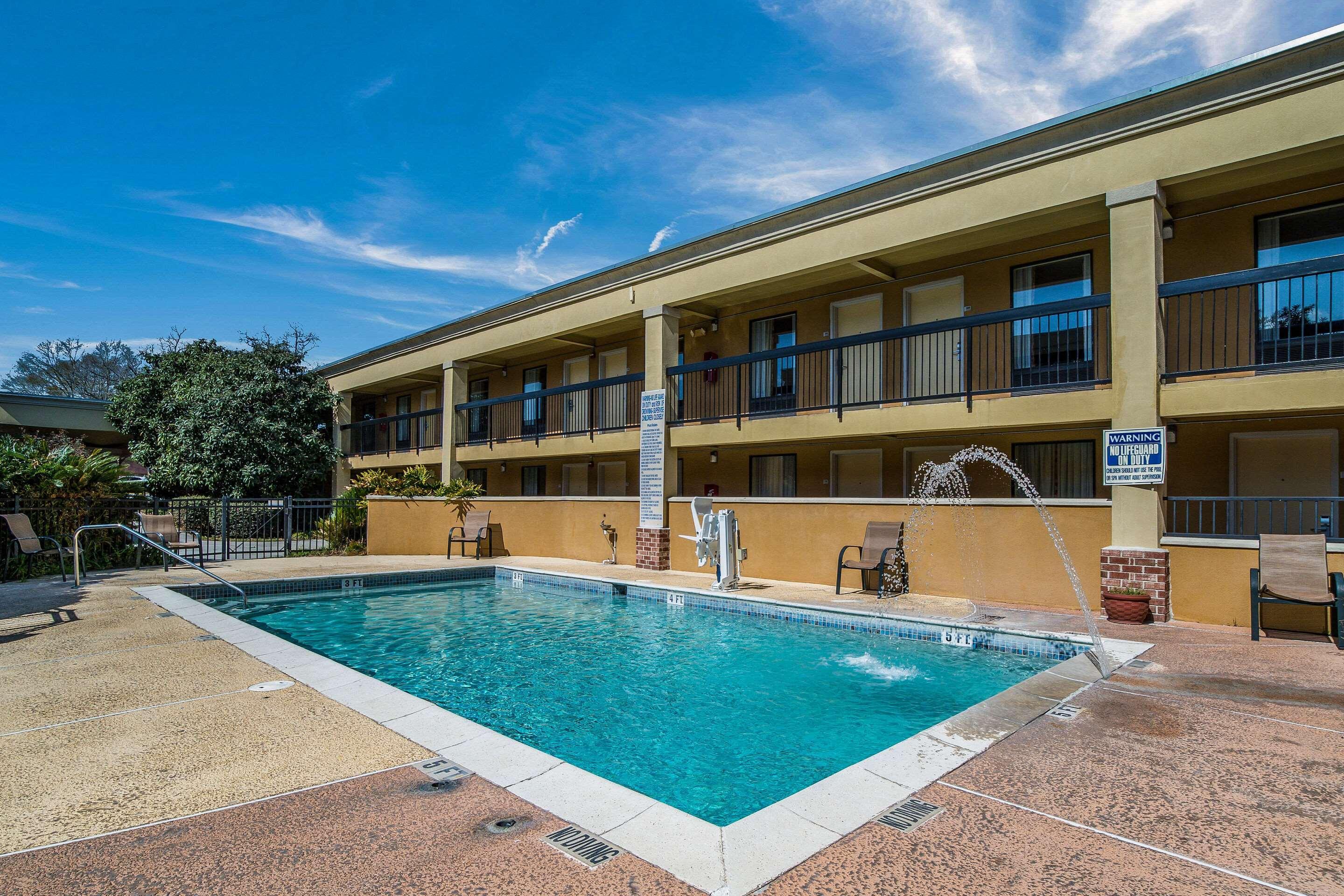 Quality Inn & Suites Conference Center Statesboro Historic District Exteriér fotografie